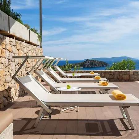 Villa Kalamos -elegant With Direct Sea Access *