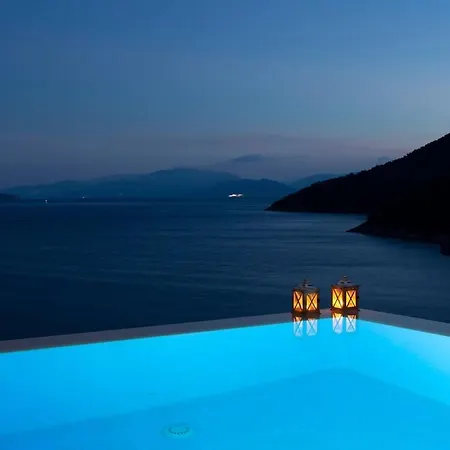 Kalamos -elegant With Direct Sea Access Villa