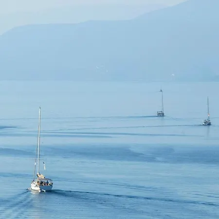Kalamos -elegant With Direct Sea Access Villa *