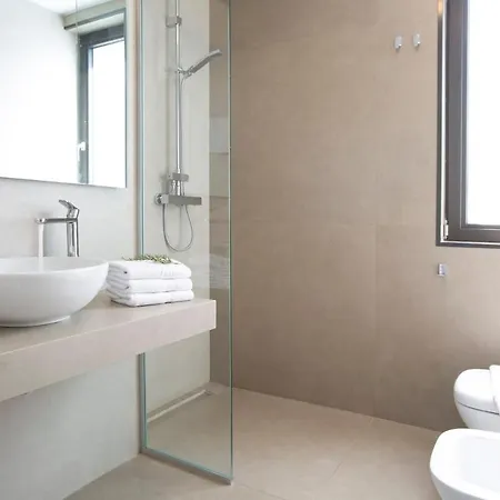 Kalamos -elegant With Direct Sea Access Villa *